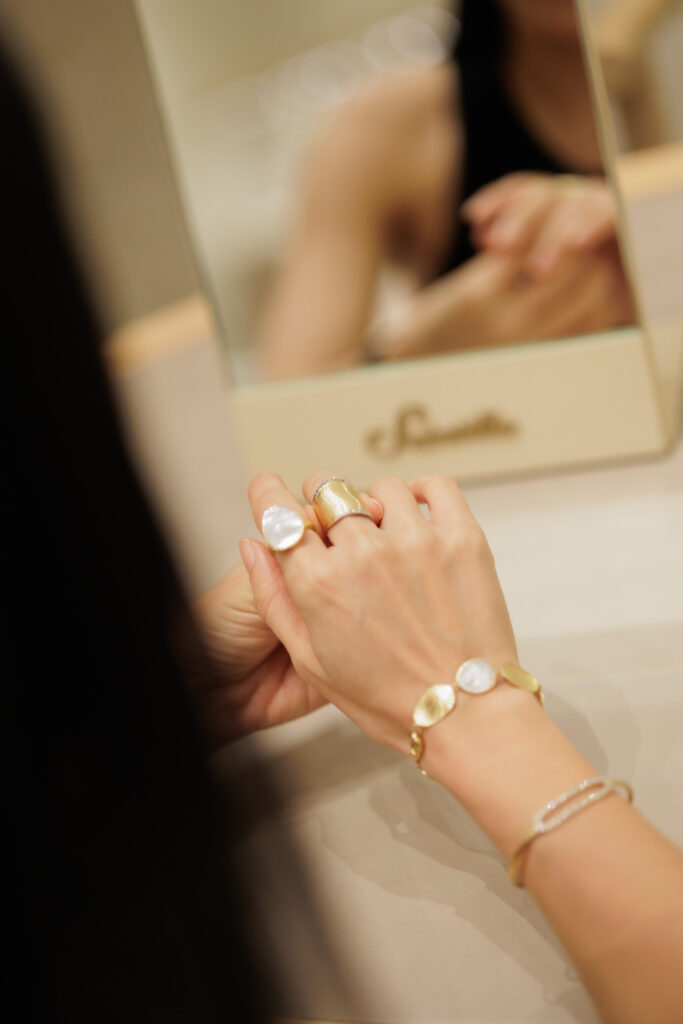 how to style gold jewelry for the summer with scintilla gioielli