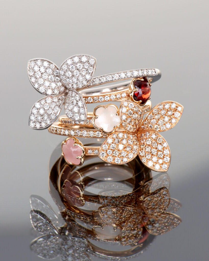 flower themed gold ring for mother's day 2024