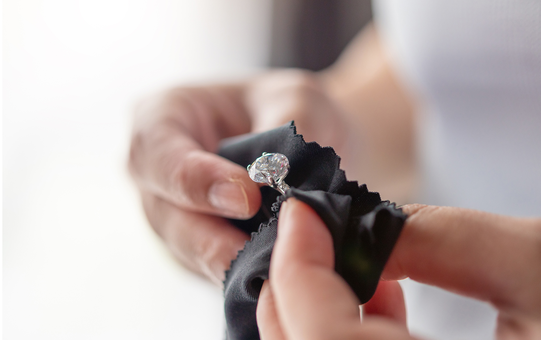 fine jewelry cleaning diamond ring