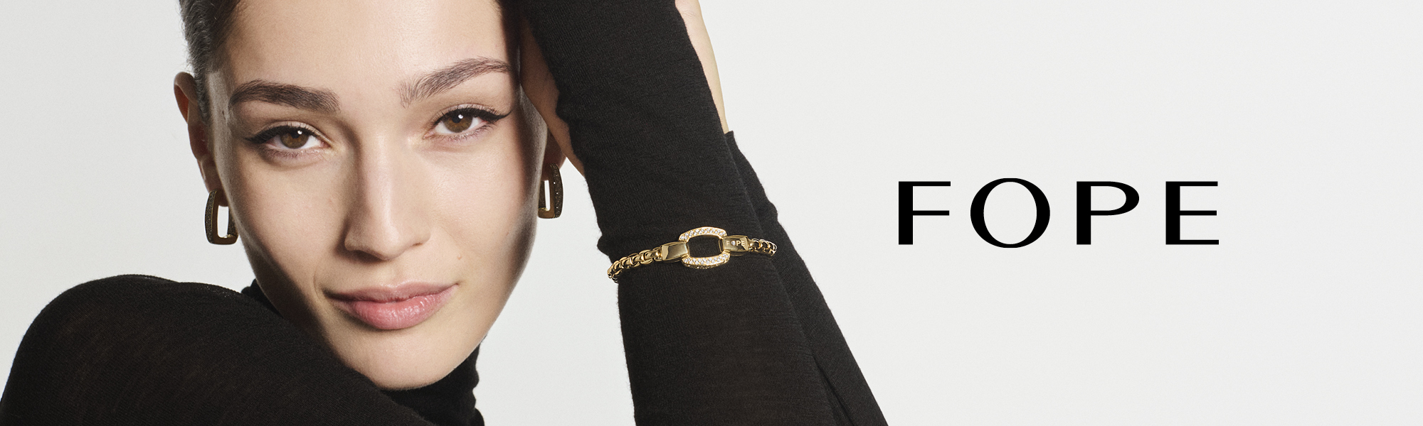 woman wearing fope jewelry