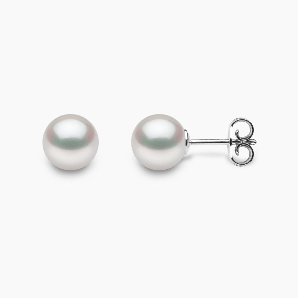 stud pearl earrings as types of earrings